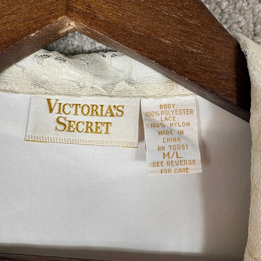 Vintage Victorias Secret Gold Label Ivory Lace Trim Nightshirt ML